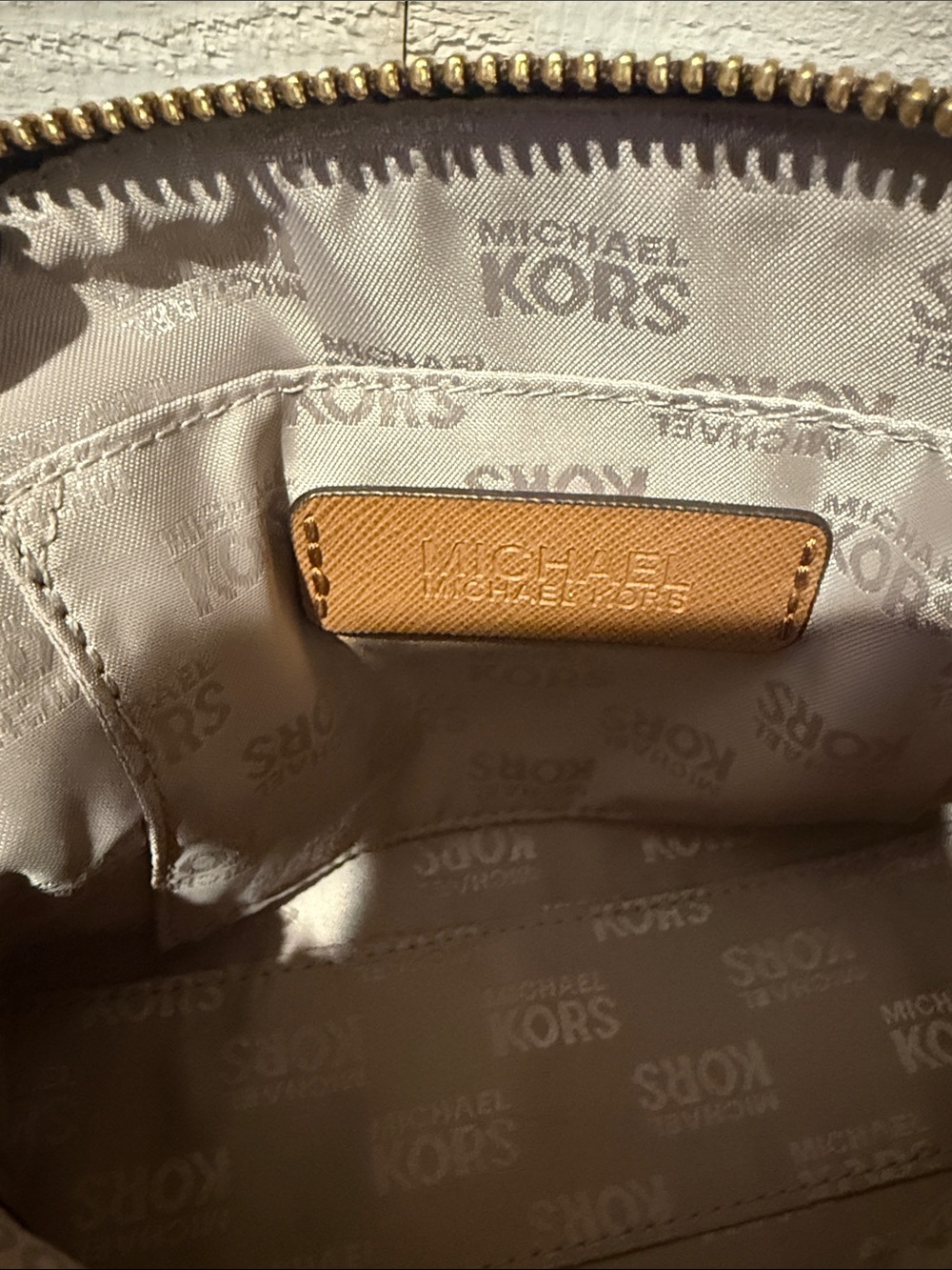 Michael Kors Travel Bag - Picture 5 of 6